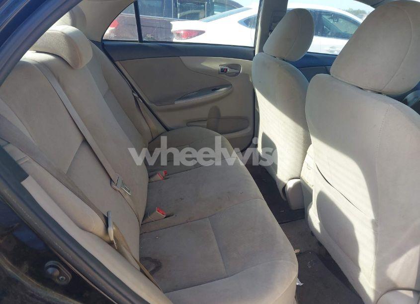 Photo 8 of 2013 Toyota Corolla LE (VIN 2T1BU4EE9DC941502)