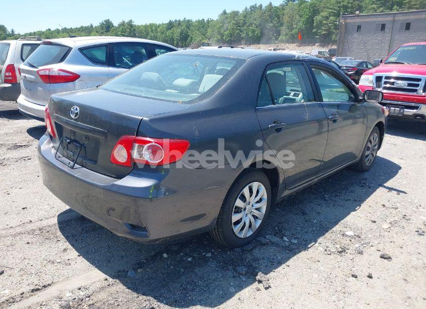 Photo 4 of 2013 Toyota Corolla LE (VIN 2T1BU4EE9DC947526)