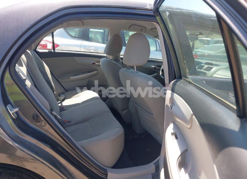 Photo 8 of 2013 Toyota Corolla LE (VIN 2T1BU4EE9DC947526)