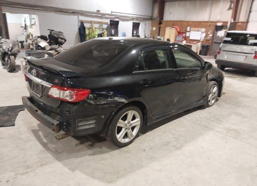 Photo 4 of 2013 Toyota Corolla S (VIN 2T1BU4EE9DC951205)