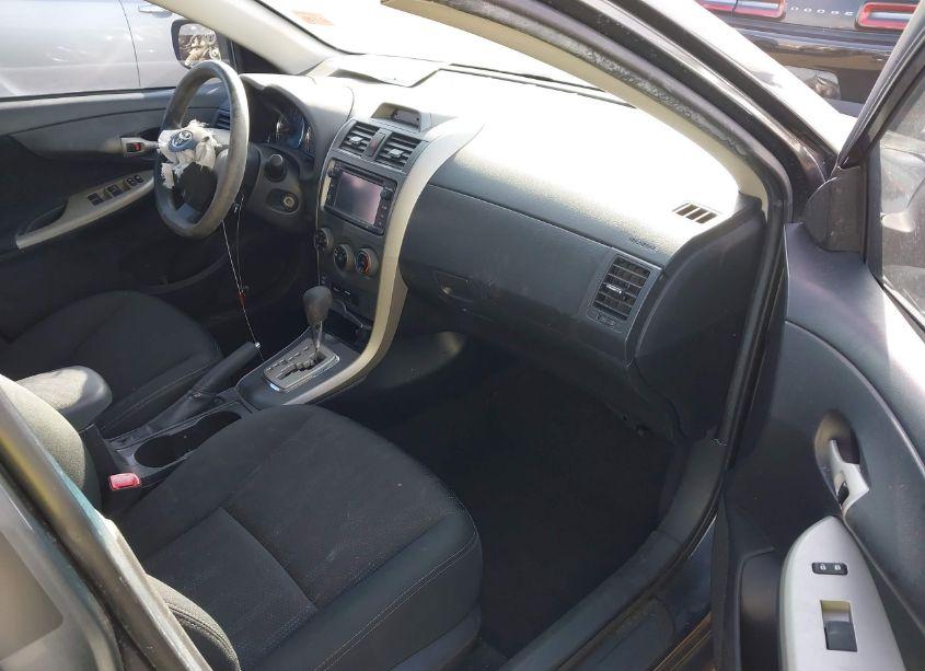 Photo 5 of 2013 Toyota Corolla S (VIN 2T1BU4EE9DC958008)