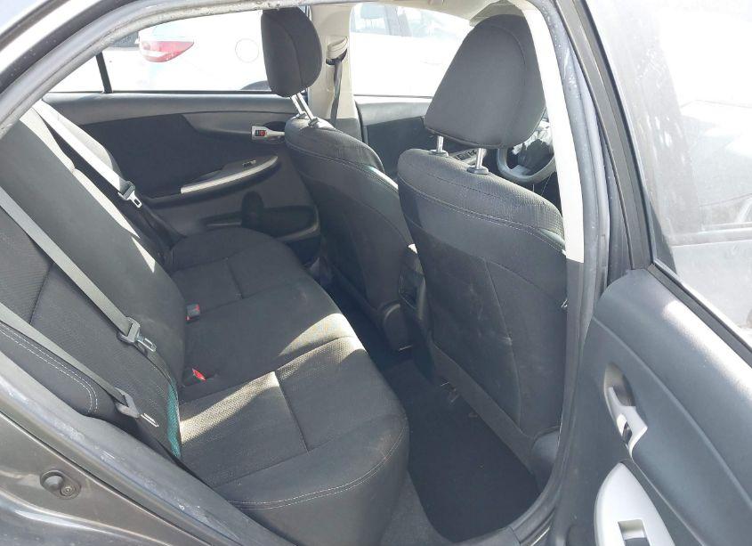 Photo 8 of 2013 Toyota Corolla S (VIN 2T1BU4EE9DC958008)