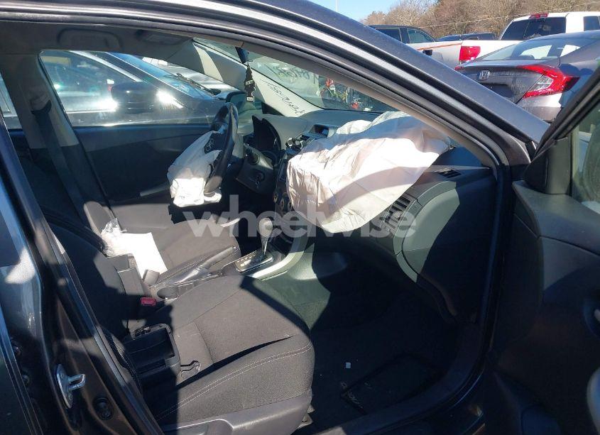 Photo 5 of 2013 Toyota Corolla S (VIN 2T1BU4EE9DC963404)