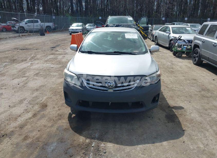 Photo 12 of 2013 Toyota Corolla LE (VIN 2T1BU4EE9DC970577)