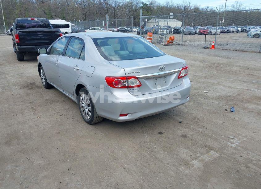 Photo 3 of 2013 Toyota Corolla LE (VIN 2T1BU4EE9DC970577)