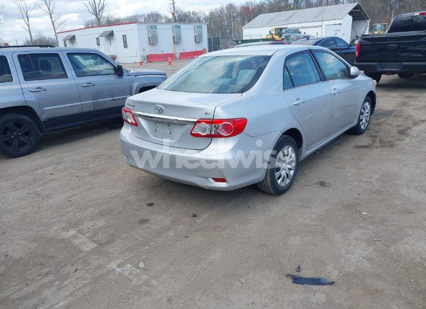 Photo 4 of 2013 Toyota Corolla LE (VIN 2T1BU4EE9DC970577)