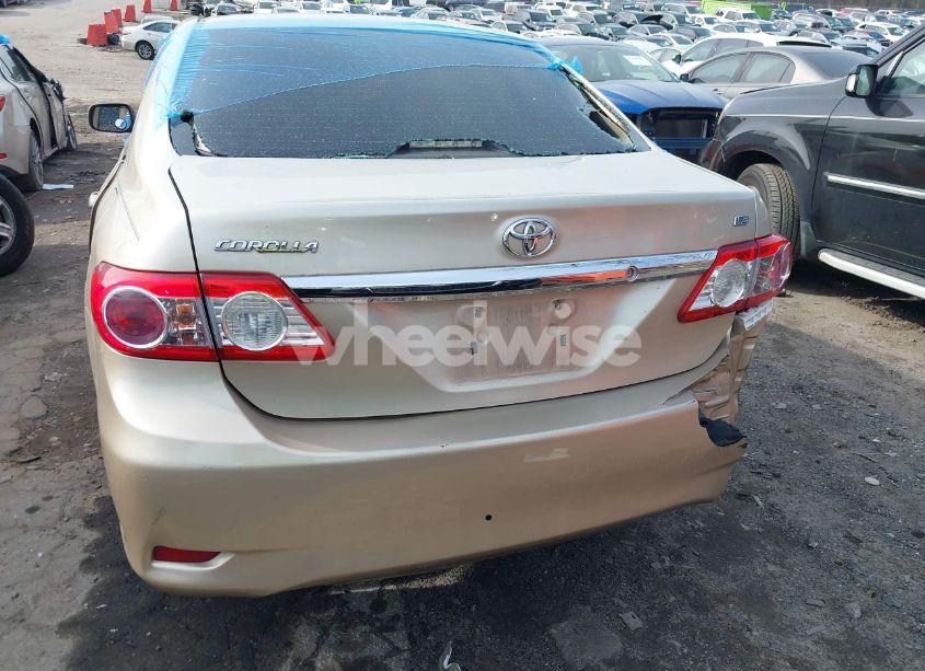 Photo 16 of 2013 Toyota Corolla LE (VIN 2T1BU4EE9DC970918)