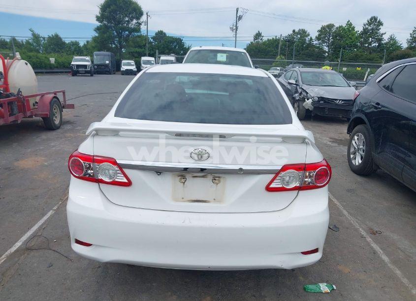 Photo 16 of 2013 Toyota Corolla LE (VIN 2T1BU4EE9DC975682)