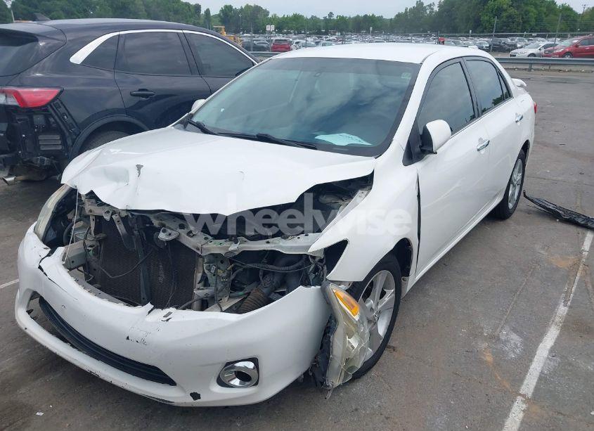 Photo 6 of 2013 Toyota Corolla LE (VIN 2T1BU4EE9DC975682)
