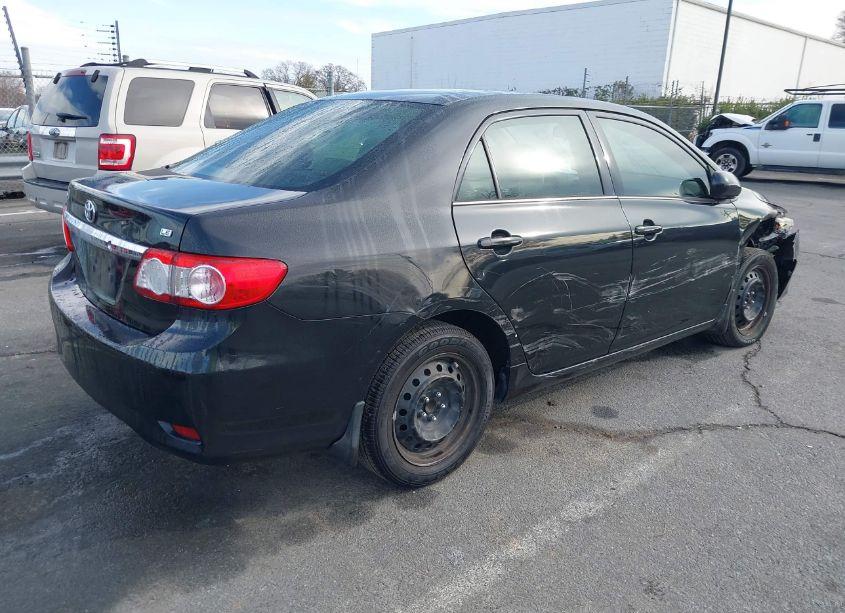Photo 4 of 2013 Toyota Corolla LE (VIN 2T1BU4EE9DC982308)