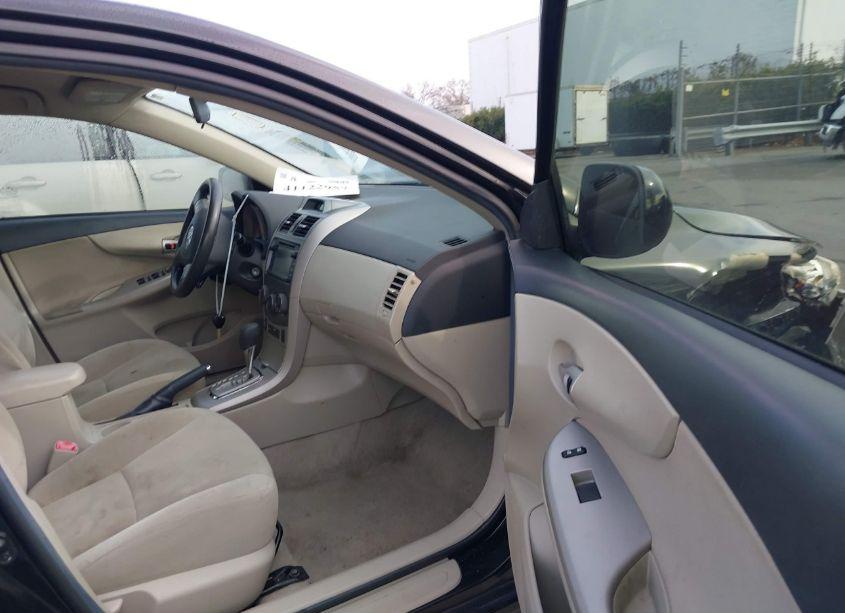 Photo 5 of 2013 Toyota Corolla LE (VIN 2T1BU4EE9DC982308)