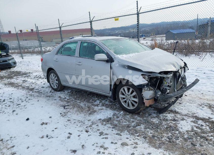 2010 Toyota Corolla LE (VIN 2T1BU4EEXAC286326) main photo
