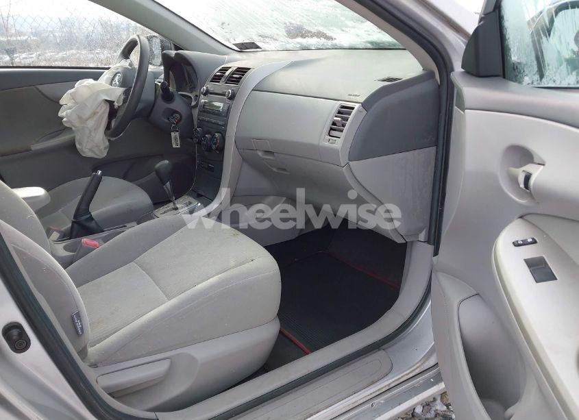 Photo 5 of 2010 Toyota Corolla LE (VIN 2T1BU4EEXAC286326)