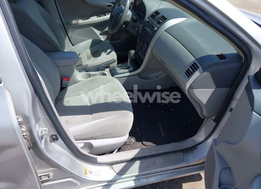 Photo 5 of 2010 Toyota Corolla LE (VIN 2T1BU4EEXAC298637)