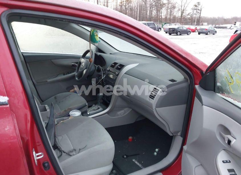 Photo 5 of 2010 Toyota Corolla LE (VIN 2T1BU4EEXAC298718)