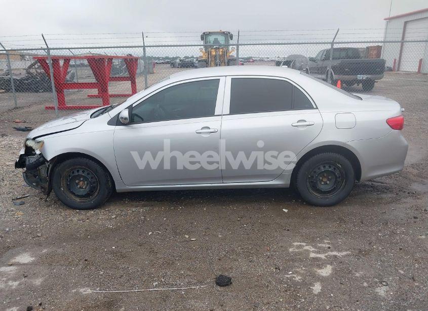 Photo 15 of 2010 Toyota Corolla LE (VIN 2T1BU4EEXAC306977)