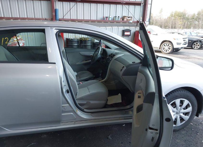 Photo 5 of 2010 Toyota Corolla LE (VIN 2T1BU4EEXAC326629)