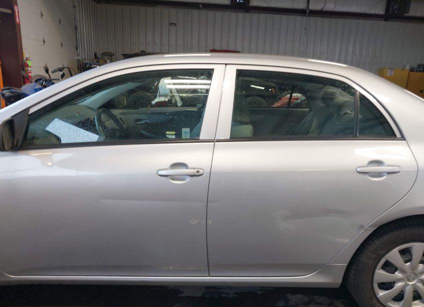 Photo 15 of 2010 Toyota Corolla LE (VIN 2T1BU4EEXAC347948)