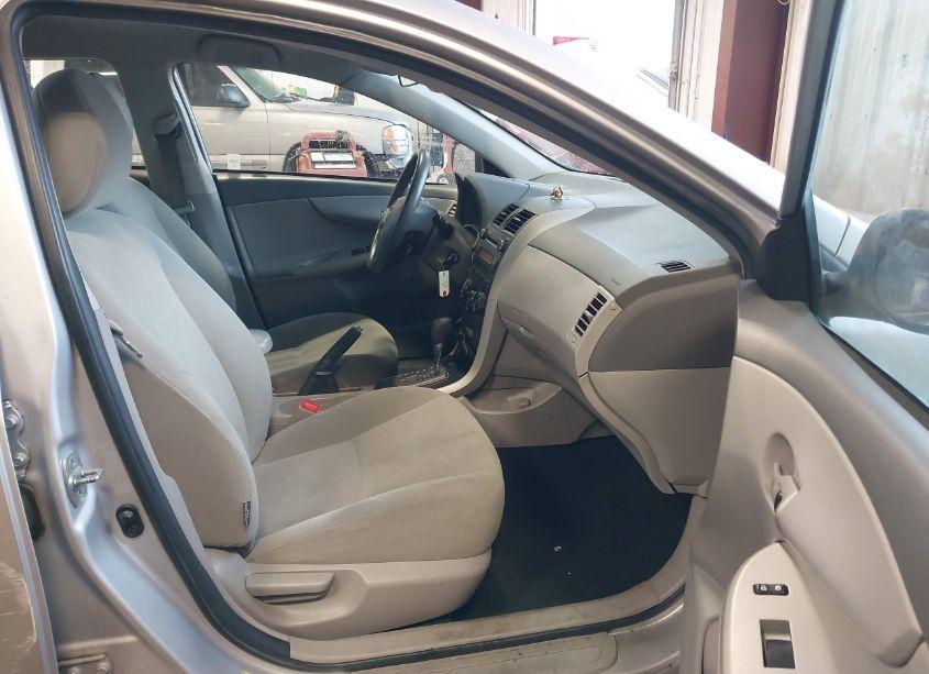 Photo 5 of 2010 Toyota Corolla LE (VIN 2T1BU4EEXAC347948)