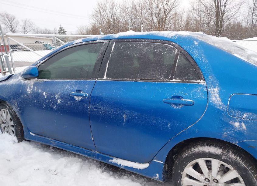 Photo 15 of 2010 Toyota Corolla S (VIN 2T1BU4EEXAC354897)