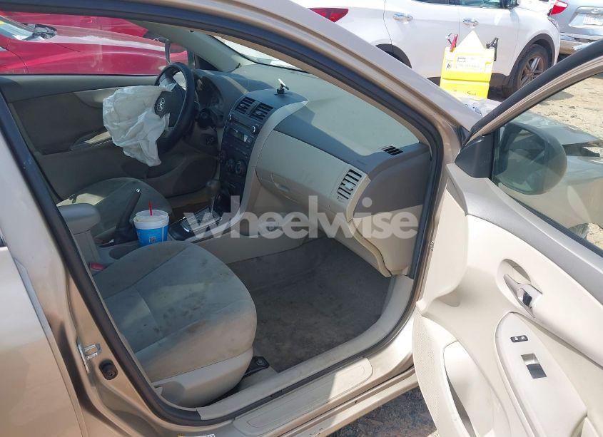 Photo 5 of 2010 Toyota Corolla LE (VIN 2T1BU4EEXAC392338)