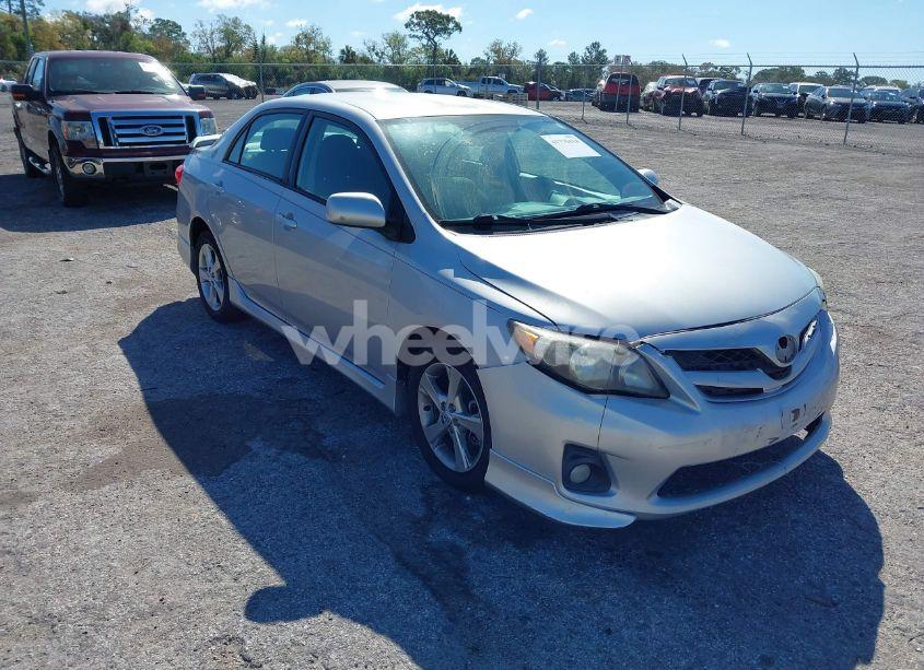 2011 Toyota Corolla S (VIN 2T1BU4EEXBC575577) main photo