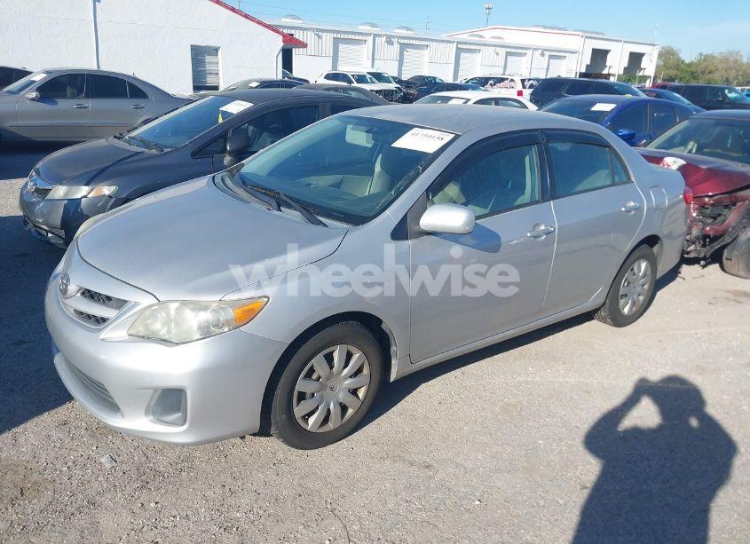 Photo 2 of 2011 Toyota Corolla LE (VIN 2T1BU4EEXBC577040)