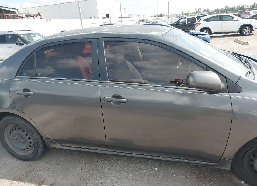 Photo 13 of 2011 Toyota Corolla LE (VIN 2T1BU4EEXBC578639)