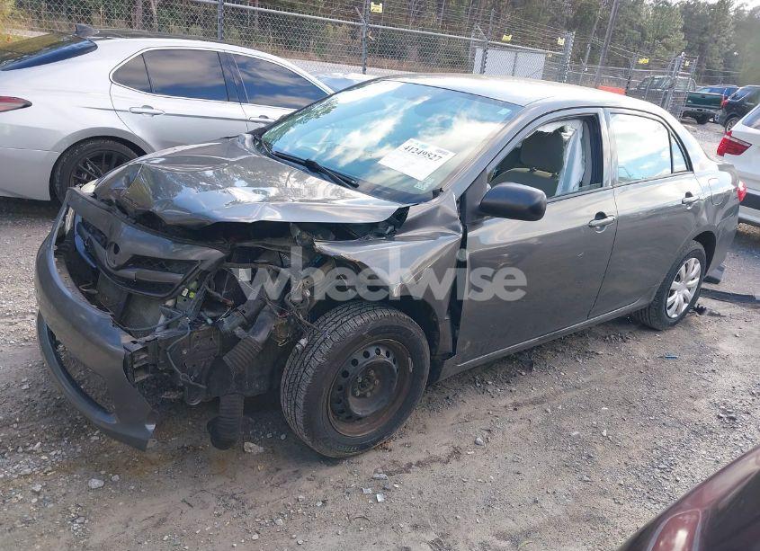 Photo 2 of 2011 Toyota Corolla (VIN 2T1BU4EEXBC591164)