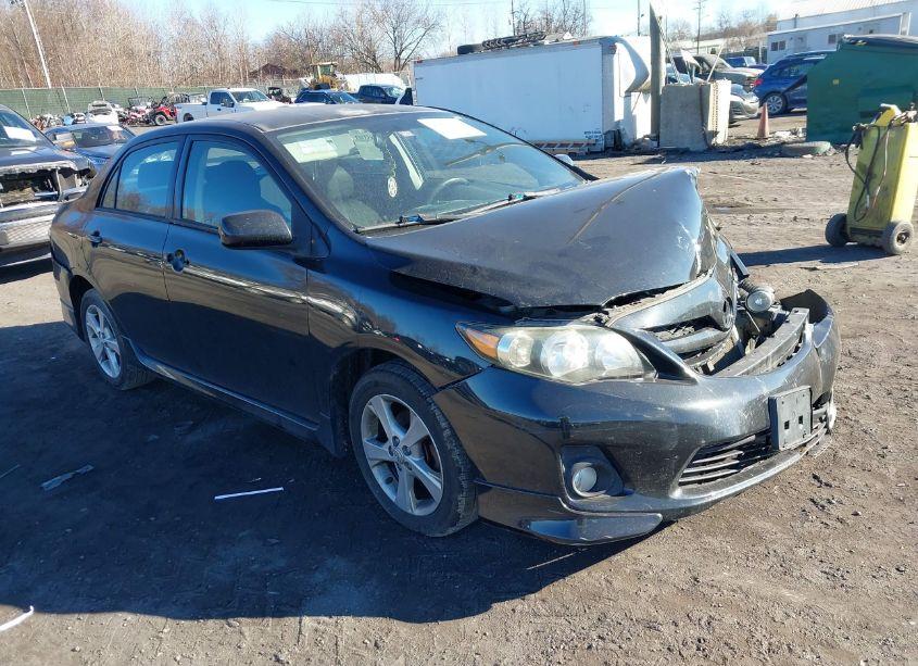 2011 Toyota Corolla S (VIN 2T1BU4EEXBC615348) main photo