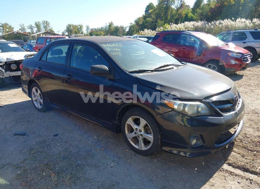2011 Toyota Corolla S (VIN 2T1BU4EEXBC627208) main photo