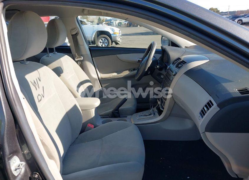 Photo 5 of 2011 Toyota Corolla LE (VIN 2T1BU4EEXBC630710)