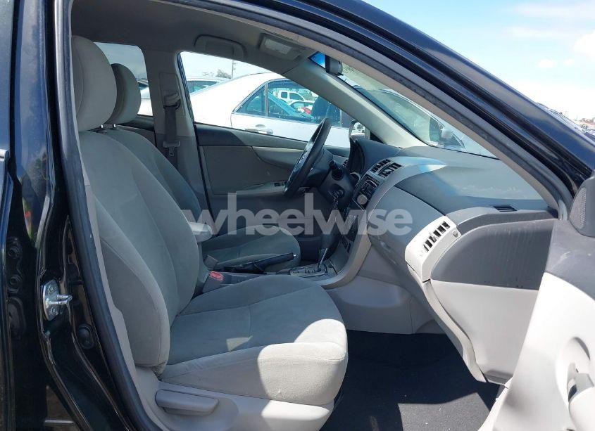 Photo 5 of 2011 Toyota Corolla LE (VIN 2T1BU4EEXBC645014)