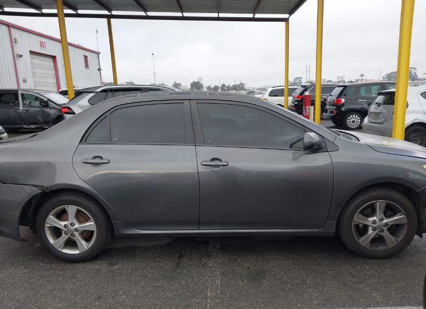 Photo 13 of 2011 Toyota Corolla LE (VIN 2T1BU4EEXBC645630)