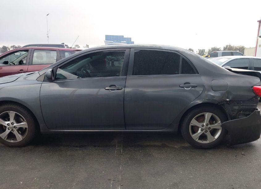 Photo 14 of 2011 Toyota Corolla LE (VIN 2T1BU4EEXBC645630)