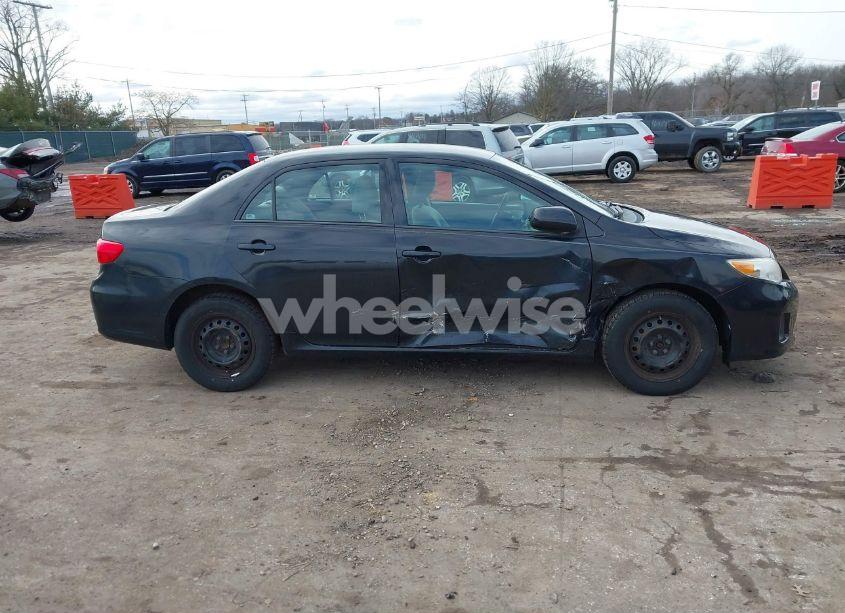 Photo 13 of 2011 Toyota Corolla LE (VIN 2T1BU4EEXBC646745)