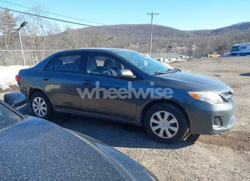 Photo 13 of 2011 Toyota Corolla LE (VIN 2T1BU4EEXBC650407)