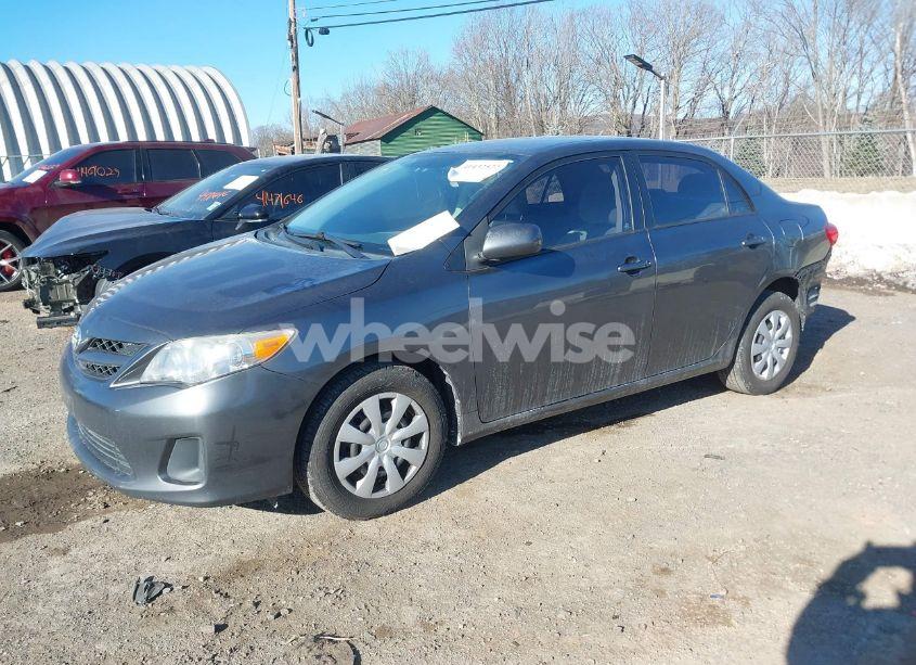 Photo 2 of 2011 Toyota Corolla LE (VIN 2T1BU4EEXBC650407)
