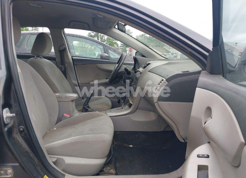 Photo 5 of 2011 Toyota Corolla LE (VIN 2T1BU4EEXBC705342)