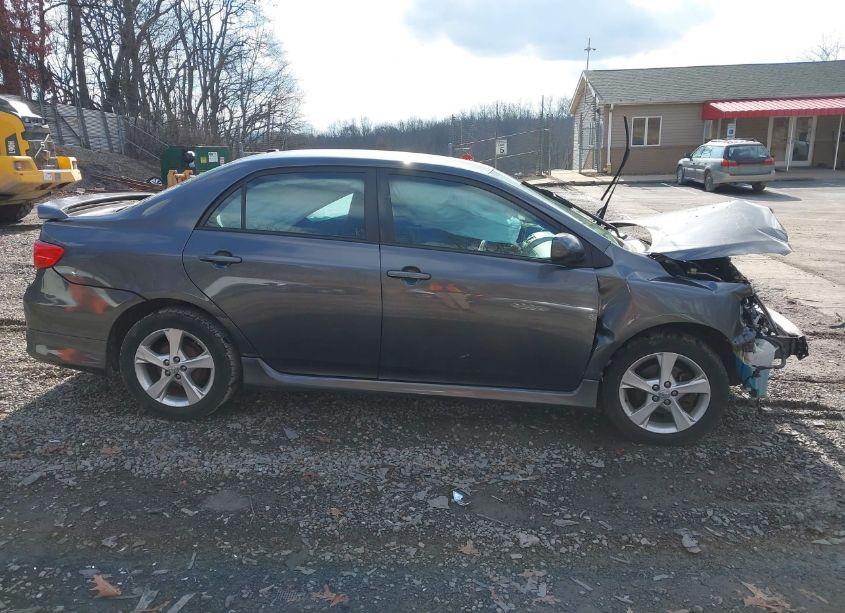 Photo 14 of 2011 Toyota Corolla S (VIN 2T1BU4EEXBC712565)
