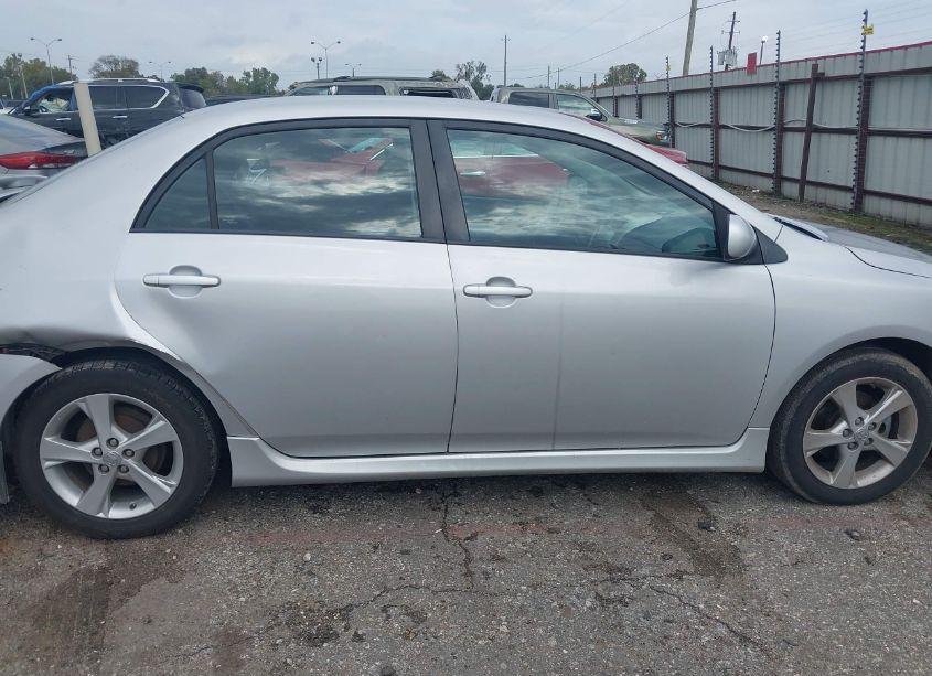 Photo 13 of 2011 Toyota Corolla S (VIN 2T1BU4EEXBC717457)