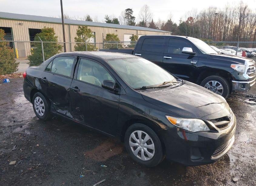 2011 Toyota Corolla (VIN 2T1BU4EEXBC726336) main photo
