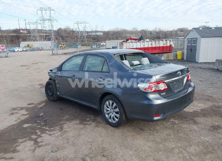 Photo 3 of 2012 Toyota Corolla LE (VIN 2T1BU4EEXCC760066)