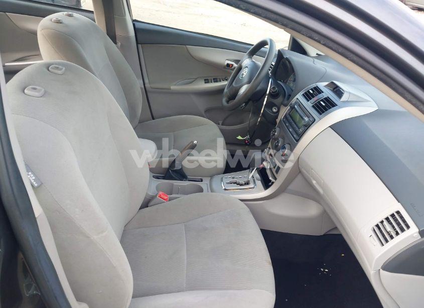 Photo 5 of 2012 Toyota Corolla LE (VIN 2T1BU4EEXCC760066)