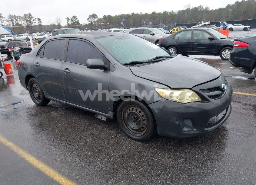 2012 Toyota Corolla LE (VIN 2T1BU4EEXCC831086) main photo