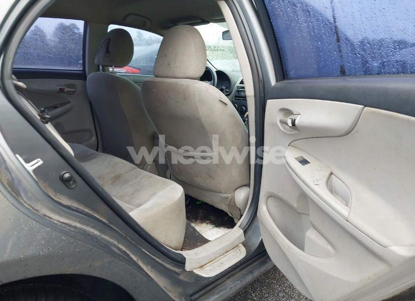 Photo 8 of 2012 Toyota Corolla LE (VIN 2T1BU4EEXCC831086)