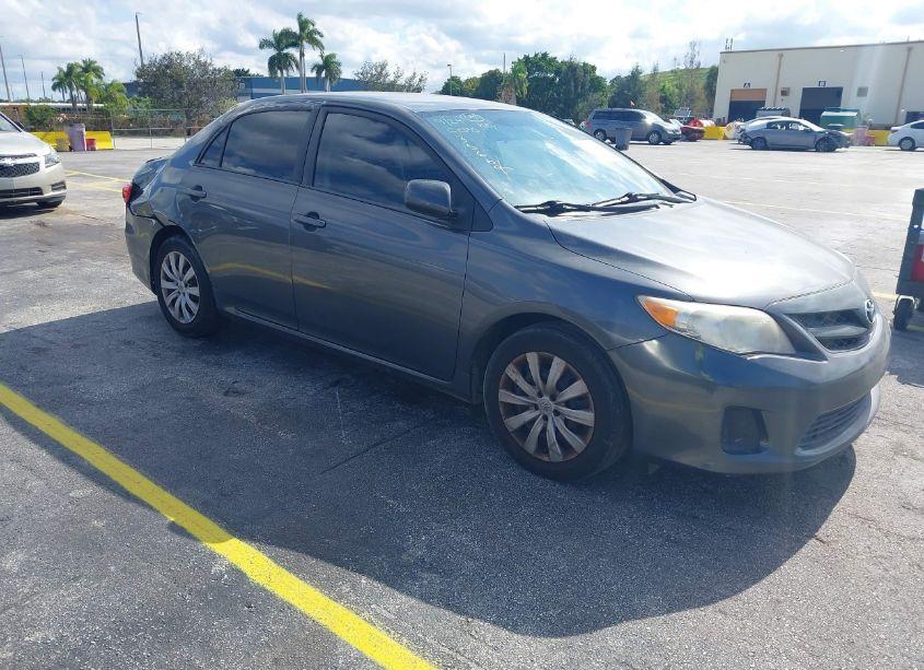 2012 Toyota Corolla LE (VIN 2T1BU4EEXCC835669) main photo