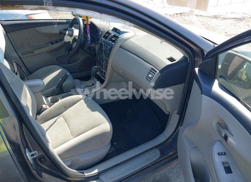 Photo 5 of 2012 Toyota Corolla LE (VIN 2T1BU4EEXCC850124)