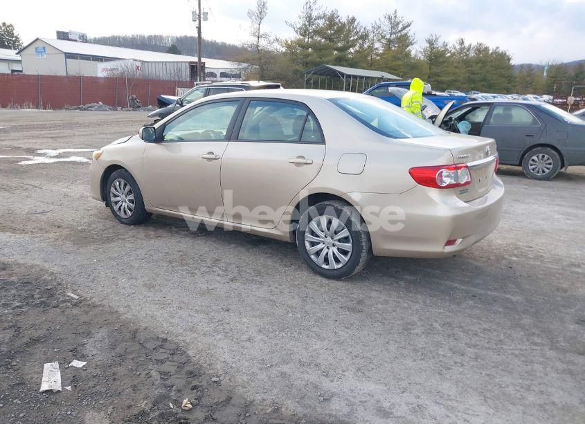 Photo 3 of 2012 Toyota Corolla LE (VIN 2T1BU4EEXCC865772)