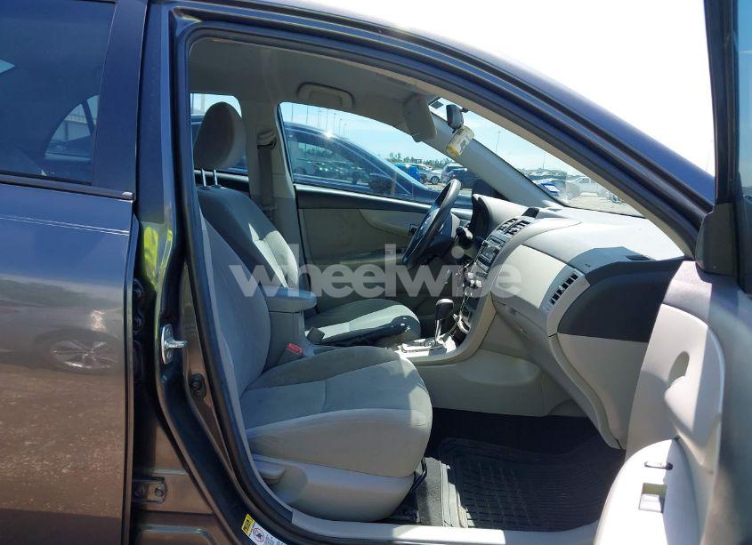 Photo 5 of 2012 Toyota Corolla LE (VIN 2T1BU4EEXCC870759)